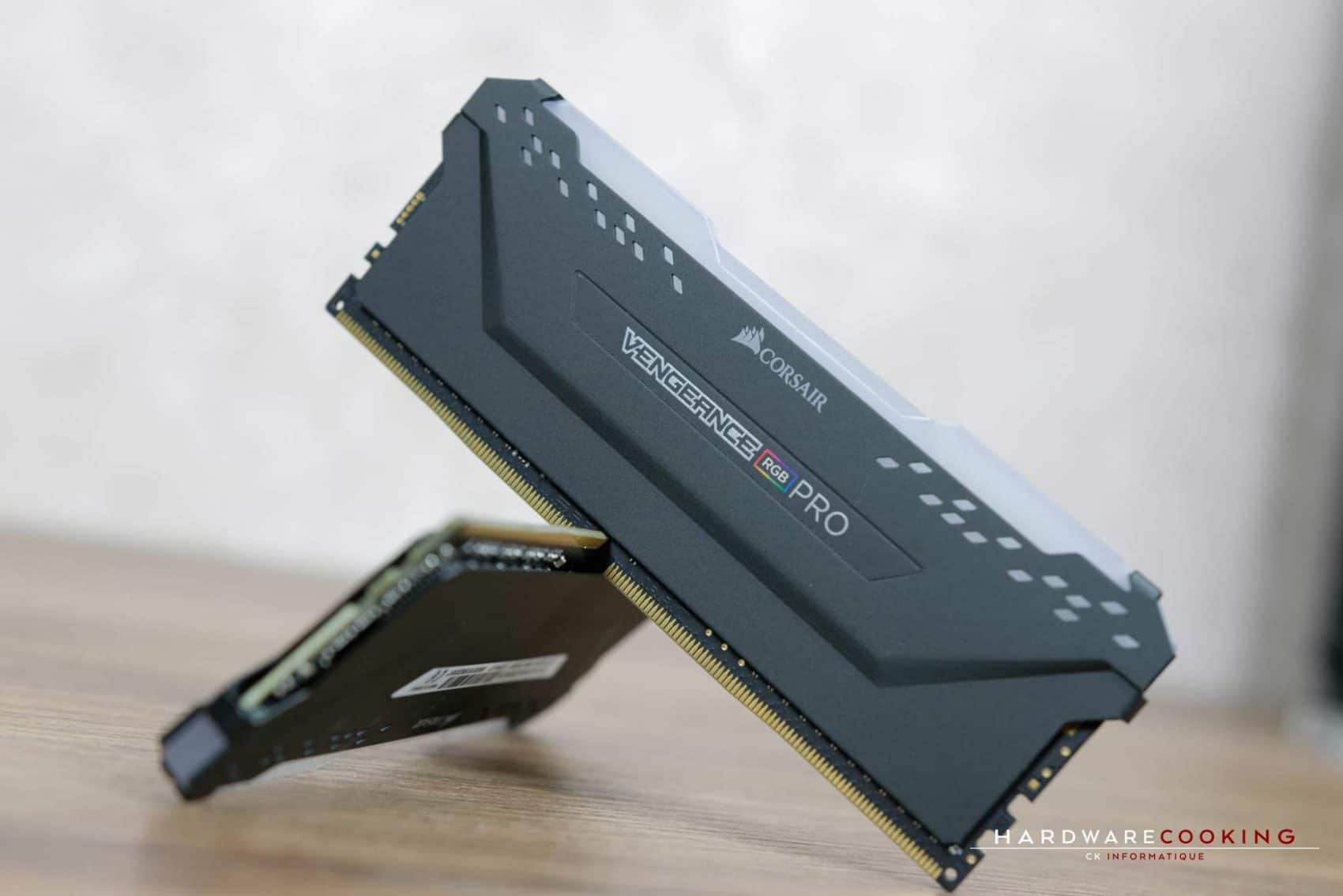 Corsair Dominator Platinum RGB 32Go (4x8Go) DDR4 3200MHz C16, Eclairage LED  RGB dynamique Kit de Mémoire Noire - Mémoire RAM - Achat & prix